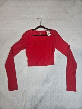 Express Women’s Red Long-Sleeve Scoop Crop Top